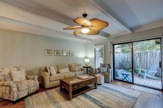 Queens Grant 570 - 5