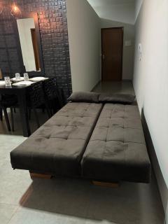 Apto Luxo Centro de Bandeirantes PR - Ar Condicionado, TV Smart, Frigobar,Wifi e Sacada - 2