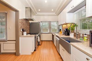 The SOFI Special - Modern Retreat, Dog Friendly - 5