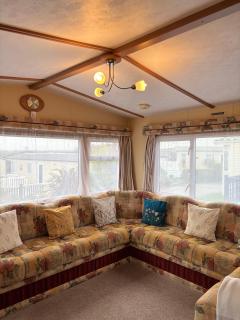 Seaside Escape 2-Bed Caravan at Seven Bays Park - 7