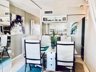 Shoreline Studio Condo for 4 - 5