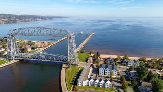 Dragestil 713 Duluth Luxury Condos by Heirloom Boutique Collection - 4