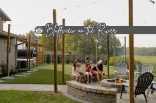 Bluffview on the River with a hot tub sauna pool table and more - 0