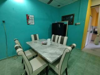 Asyun Homestay 2 Taman Desa Putra Kuala Terengganu 3 Bilik Aircond UniszaUmt 9km Muzium Gong Badak 4km Masjid Kristal 3km - 3