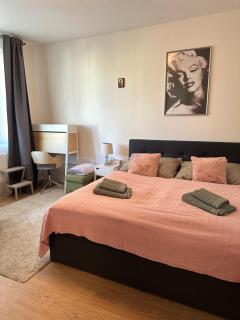 Mischa Apartment - 9