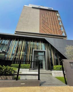 The Lennox, 2min drive from the airport - 8