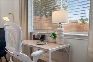 Texas-Style Retreat w Fire Pit, Grill & Ping-Pong - 6