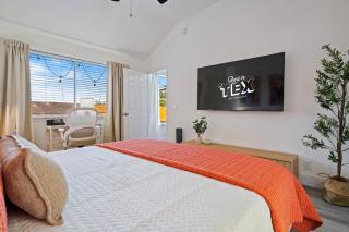 Texas-Style Retreat w Fire Pit, Grill & Ping-Pong - 4