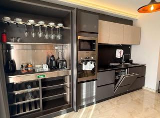 White Lotus 10 of 10 - 1