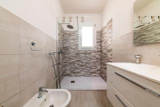 Terraced villa with sea view, parking, Wi-Fi, and AC 3 - 8