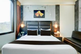 Dee Intercontinental - 2