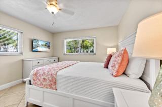 Sandy Seahorse Cottage - 1