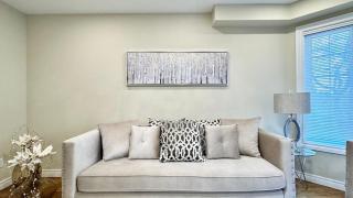 Designer 4BR Retreat, Luxe Living & Family-Friendly Fun - 5