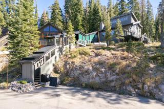 Panoramic Peaks at Alpine by Tahoe Getaways - Pet Friendly, AC, Hot Tub, Shuttle & Stunning Views - 0