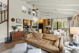 Panoramic Peaks at Alpine by Tahoe Getaways - Pet Friendly, AC, Hot Tub, Shuttle & Stunning Views - 4