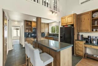 Panoramic Peaks at Alpine by Tahoe Getaways - Pet Friendly, AC, Hot Tub, Shuttle & Stunning Views - 1