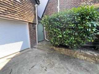 Private Detached Guest House with full kitchen living room and utility room Completely Separate from the Main House - 1