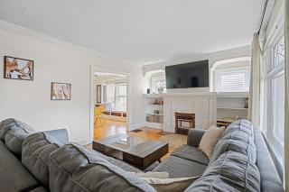 Dog-Friendly Lakewood Stay Near Cleveland & Lake - 4