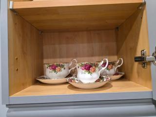 Charming 2 Bed Modern Guest House with Free Parking up to 3 cars - 3