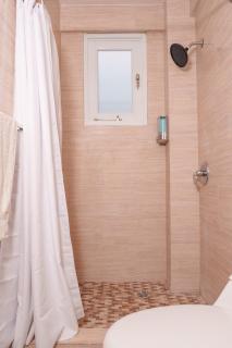 VillaMar Studios Unit 1 by beach & Airport NEW - 3