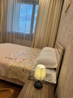 Sunset Cozy Apartment Near Center - 5