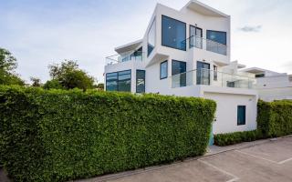 Wonderland Sapphire 8 Bedroom Luxury Villa - 0