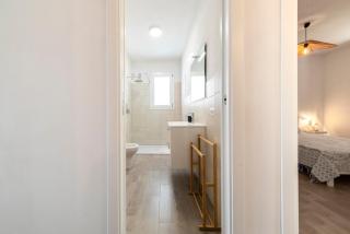 Terraced villa with sea view, parking, Wi-Fi, and AC 2 - 7