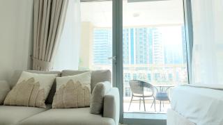 Simply Comfort Vacation Homes Rental Chic Downtown Studio Few Steps to Burj Khalifa - 3