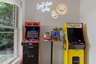 5 Bedroom Beach Retreat with Pool, Game Room, Steps to Sand - 5