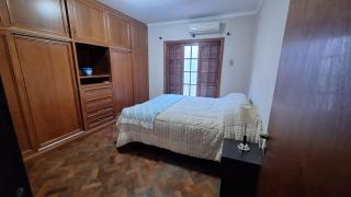 House in the best area of Paraná - 1