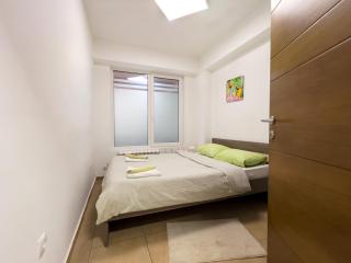 Alexandria Lux Apartments - 2