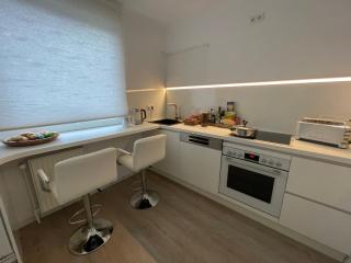 Zwei Zimmer, Küche, Badezimmer, Aufenthaltsraum - 5