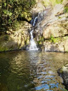 Chalé aconchegante com cachoeiras privadas - 2