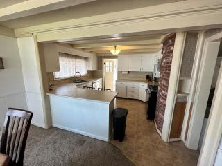 Medford Home And 2 Condos With Pool - 1