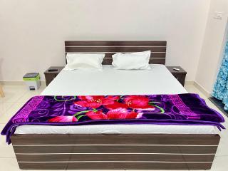HOTEL GLORY IN Chatha meel,raitha road lucknow - 3
