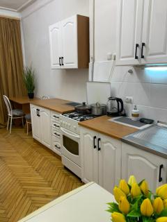 Квартира з балконом в центрі на Утьосова - 3