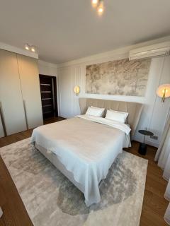 Luxury Oasis in the Heart of the City - 7