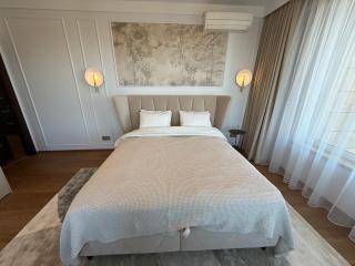 Luxury Oasis in the Heart of the City - 6