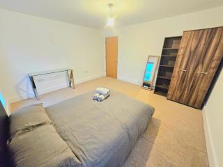 Preston Street Apartments - by the Brighton i360 - 1