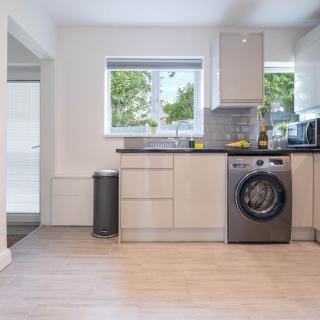 Four Bedroom House - Parking - Garden - Netflix 22C - 7