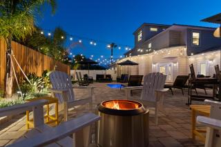 5 Bedroom Beach Retreat with Pool, Game Room, Steps to Sand - 0