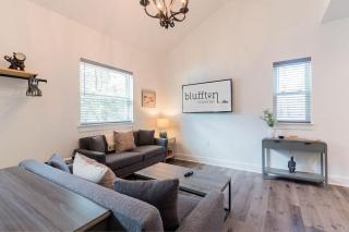 Charming Old Town Loft, nestled in the Heart of Historic Bluffton, SC - 2