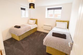 Kehoe's Nest Near Etihad Stadium & Coop Live Arena Sleeps 3 - 2