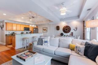 Pearl of the Promenade - Old Town Bluffton, SC 2 Bed Townhome in Prime Location - 8