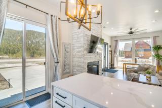 Romantic Mountain Retreat with Scenic Views! - 1