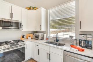 Romantic Mountain Retreat with Scenic Views! - 2