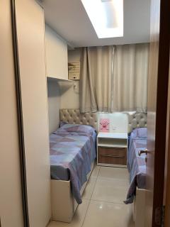 Lindo apartamento na quadra praia e perto de padaria e mercado - 2