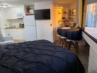 Ocean view apartment Free assigend parking in unit laundry - 7