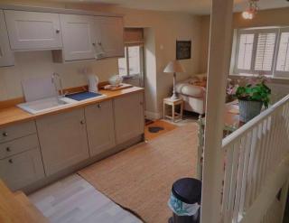 Cozy tucked-away Barn conversion in Matlock Green - 7