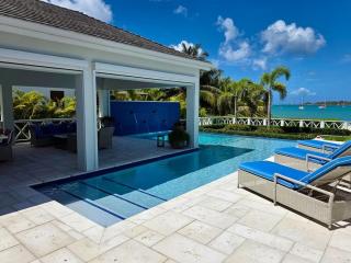 Luxury Beachfront House - 3